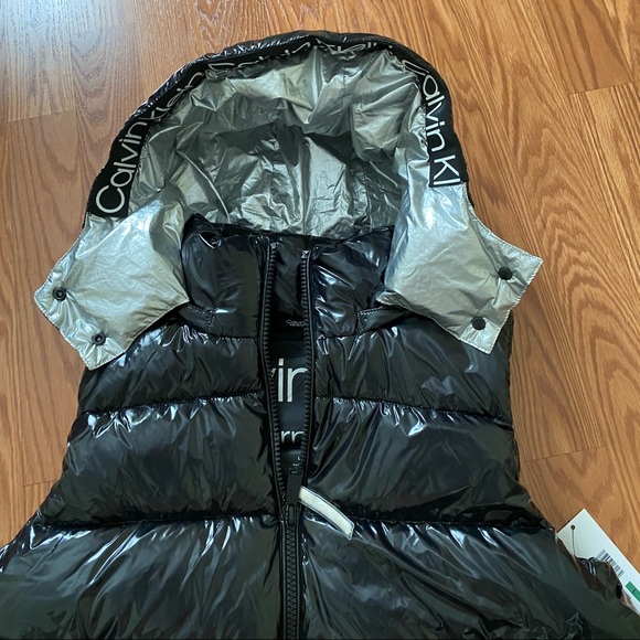 Calvin Klein PERFORMANCE DOWN HOODED PUFFER VEST - Picture 4 of 6